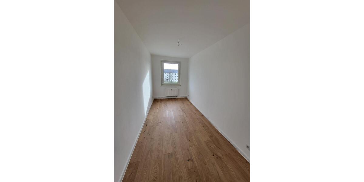 Etagenwohnung Bitterfeld-Wolfen Bitterfeld - 5 Zimmer, 117 m&sup2;, 877&euro; | Angebot:26445689