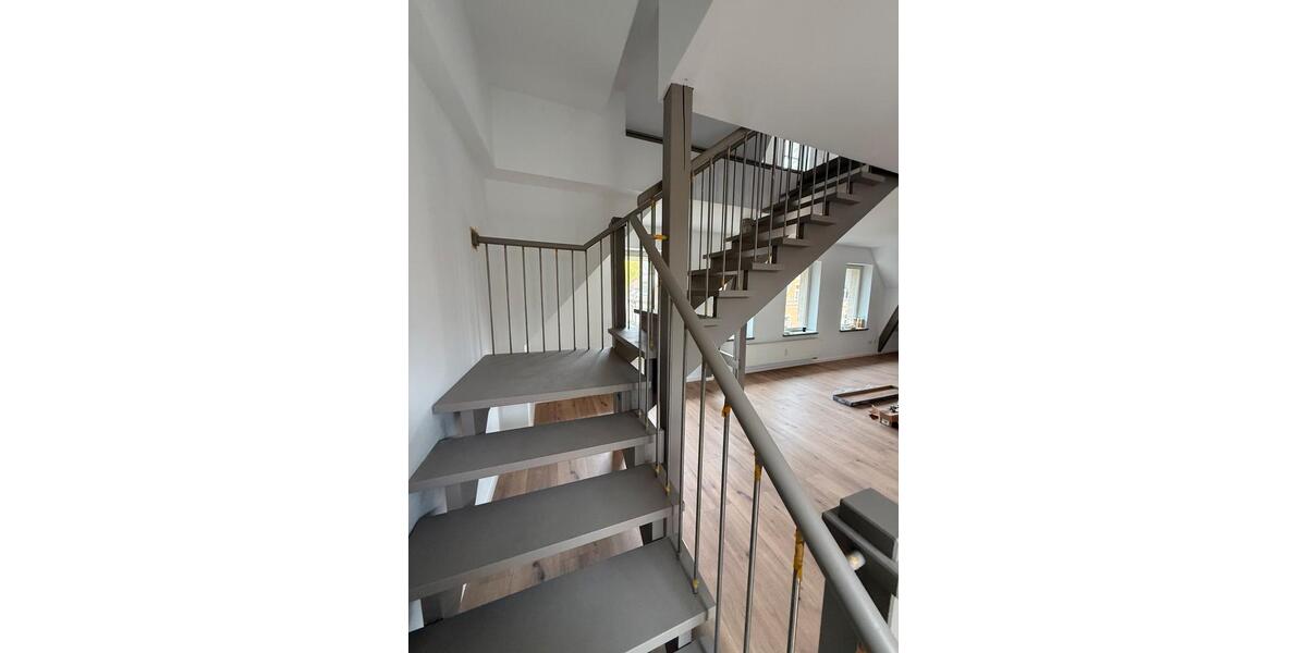 Dachgeschoßwohnung Halle (Saale) Am Wasserturm/Thaerviertel - 5 Zimmer, 160 m&sup2;, 430.000&euro; | Angebot:26308985