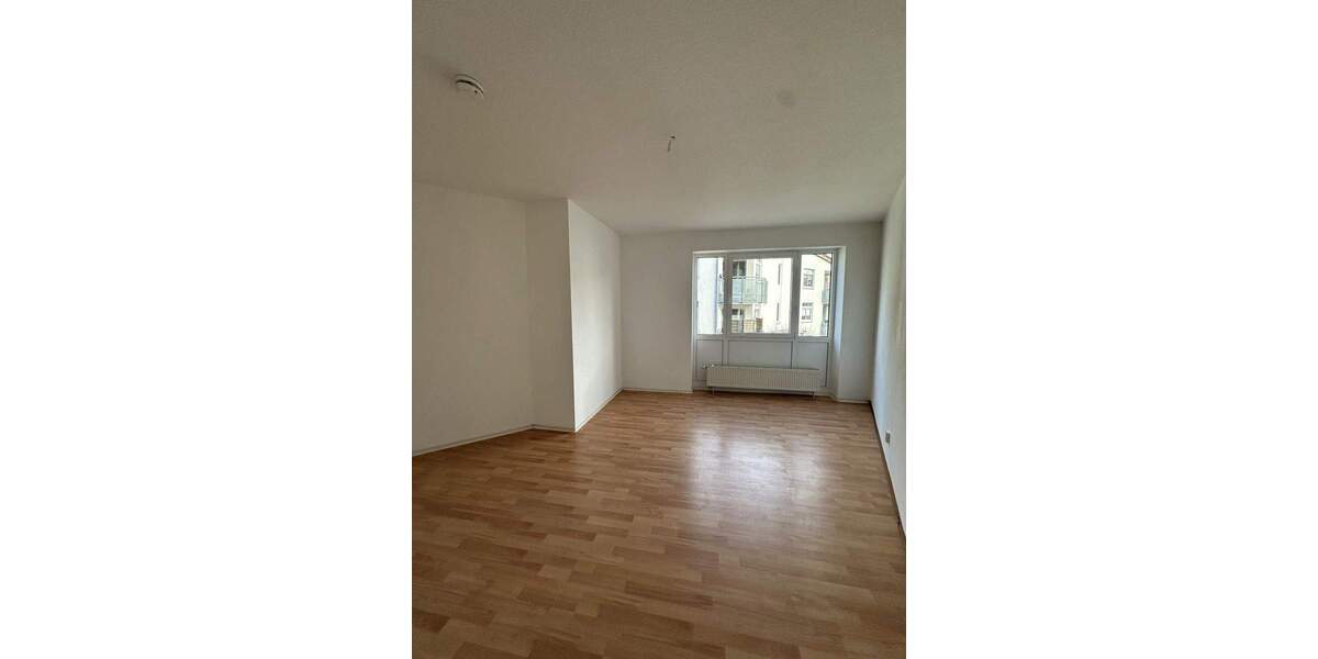 Etagenwohnung Bitterfeld-Wolfen Bitterfeld - 2 Zimmer, 69 m&sup2;, 450&euro; | Angebot:26016538