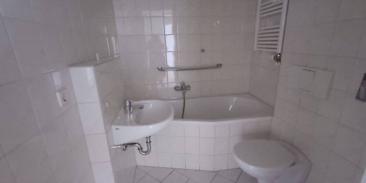 Etagenwohnung Merseburg Neumarkt (Vorstadt) - 4 Zimmer, 73 m&sup2;, 493&euro; | Angebot:26786952