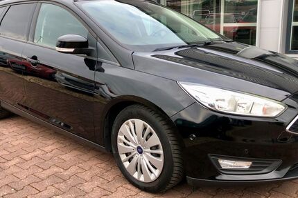 Ford Focus 146.375 km 7.499 &euro; Halle/Saale 06118