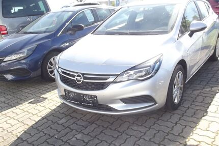 Opel Astra 5.999 km 16.950 € Querfurt 06268