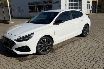 Hyundai i30 141.000 km 14.200 &euro; Halle 06110