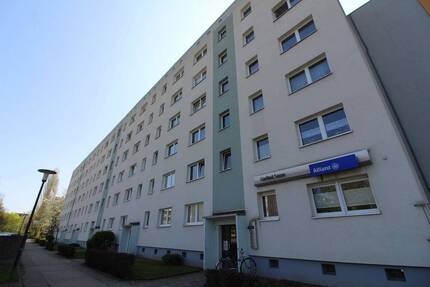 Wohnung Halle (Saale) Südliche Neustadt - 3 Zimmer, 56 m&sup2;, 310&euro; | Angebot:26244306