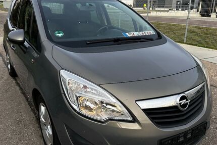 Opel Meriva 284.000 km 2.499 € HALLE 06116