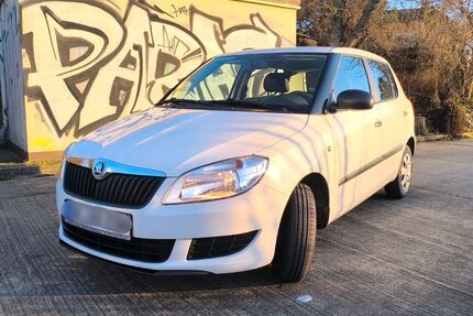 Skoda Fabia 64.250 km 6.690 &euro; Halle (Saale) 06128