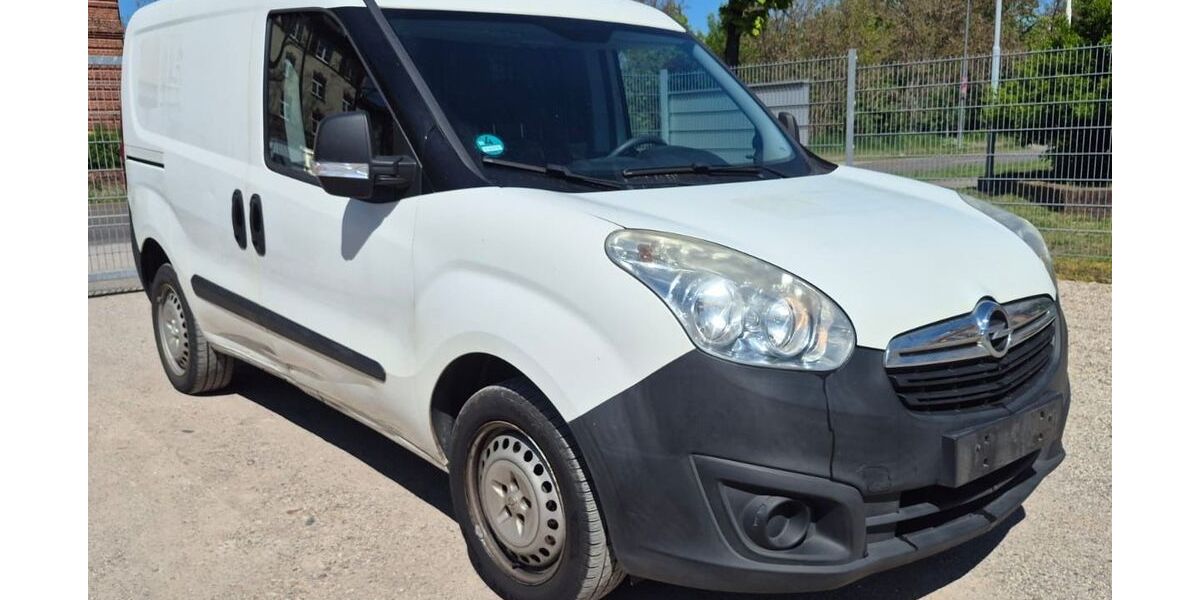 Opel Combo 84.375 km 5.831 &euro; Bitterfeld 06749