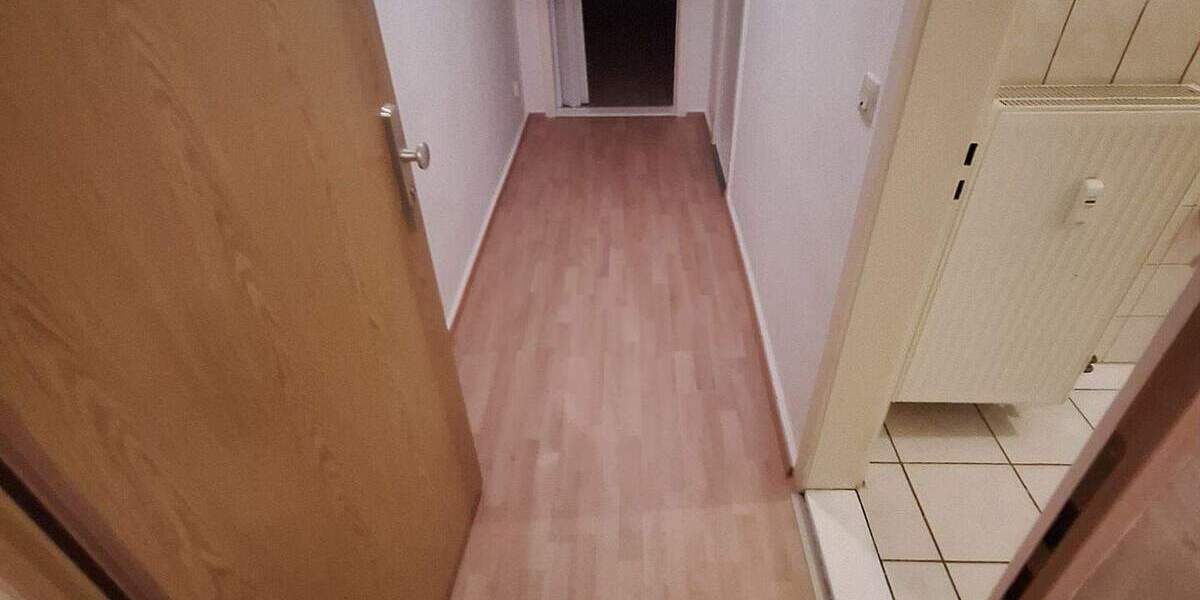 Etagenwohnung Seegebiet Mansfelder Land Röblingen am See - 2 Zimmer, 50 m&sup2;, 325&euro; | Angebot:25781130