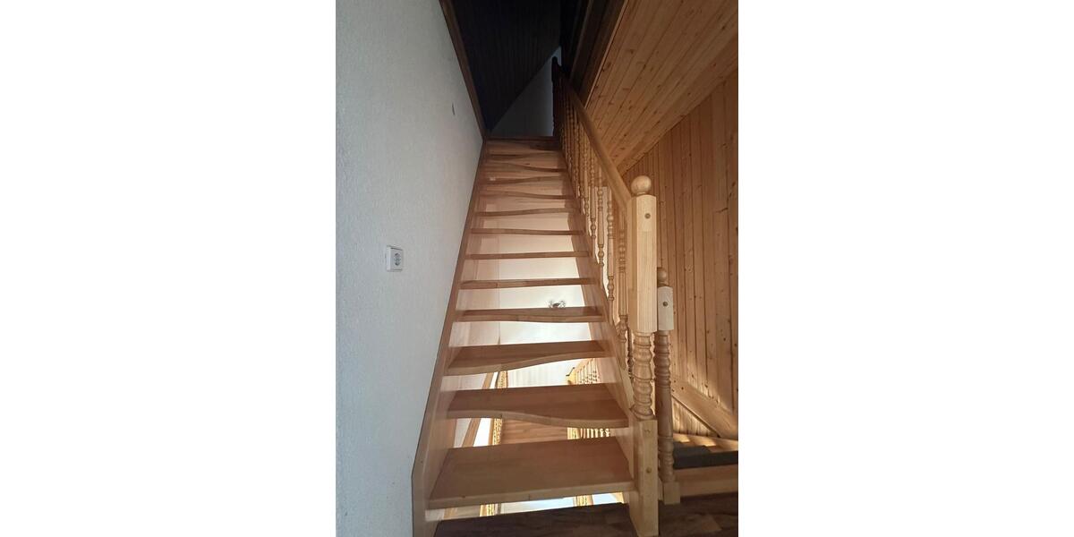 Reihenhaus Schkeuditz - 5 Zimmer, 130 m&sup2;, 1.250&euro; | Angebot:27624023