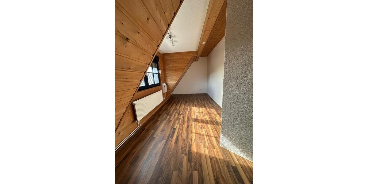 Reihenhaus Schkeuditz - 5 Zimmer, 130 m&sup2;, 1.250&euro; | Angebot:27624023