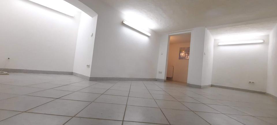 Einfamilienhaus Bad Lauchstädt - 3.5 Zimmer, 100 m&sup2;, 990&euro; | Angebot:25568495