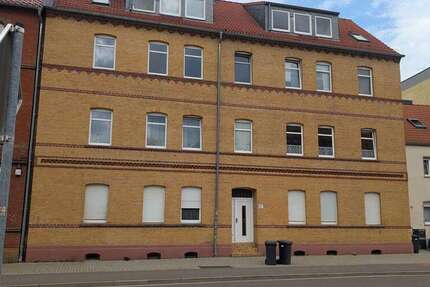 Wohnung Bitterfeld Bitterfeld - 2 Zimmer, 69 m&sup2;, 410&euro; | Angebot:25353788