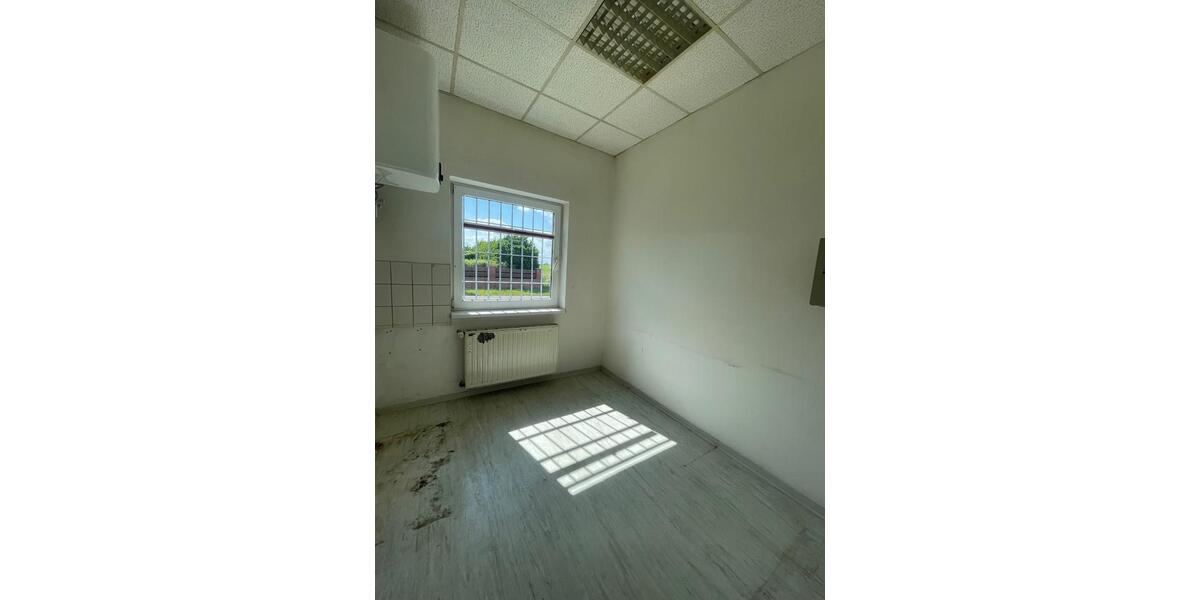 Gewerbeobjekt Markranstädt - 700&euro; | Angebot:25047034