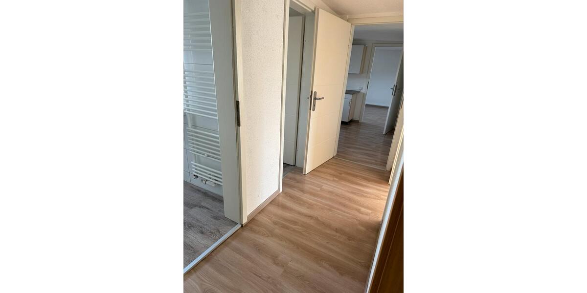 Etagenwohnung Querfurt - 3 Zimmer, 62 m&sup2;, 425&euro; | Angebot:26635225