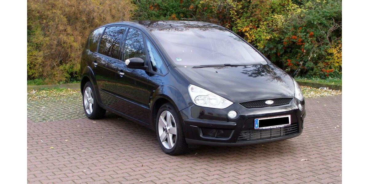 Ford S-Max 131.300 km 12.600 &euro; Halle 06120