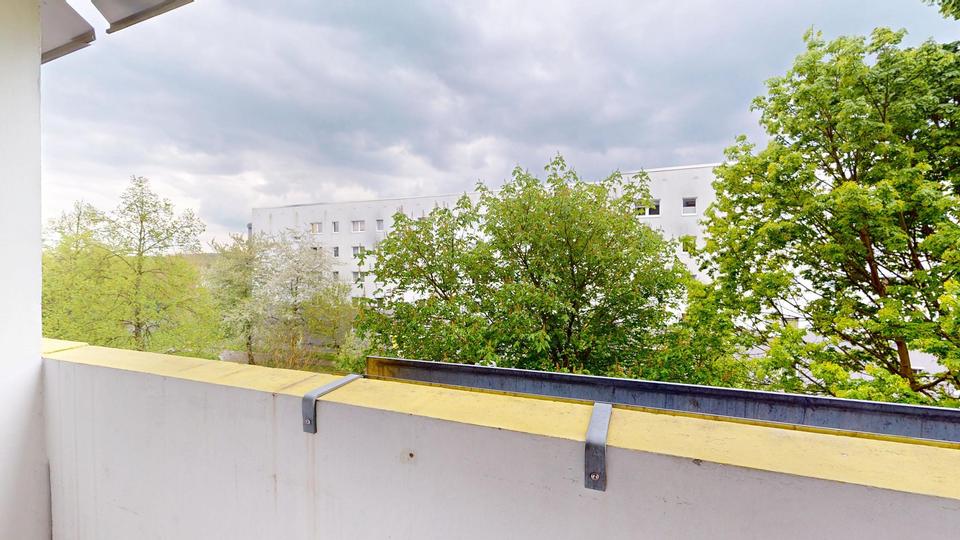 Etagenwohnung Halle (Saale) Dölau - 4 Zimmer, 83 m&sup2;, 595&euro; | Angebot:25149890