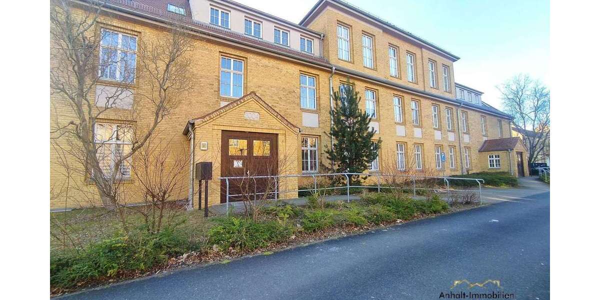 Etagenwohnung Bitterfeld-Wolfen Wolfen - 2 Zimmer, 50 m&sup2;, 350&euro; | Angebot:27220931