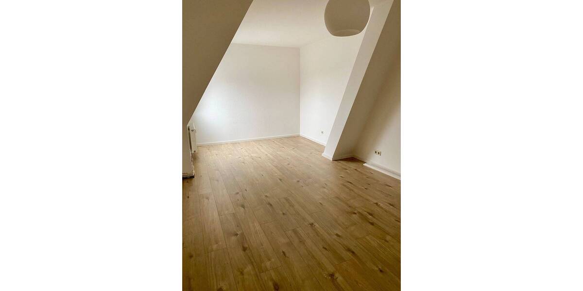 Etagenwohnung Halle (Saale) Lutherplatz - 3 Zimmer, 85 m&sup2;, 700&euro; | Angebot:26778603