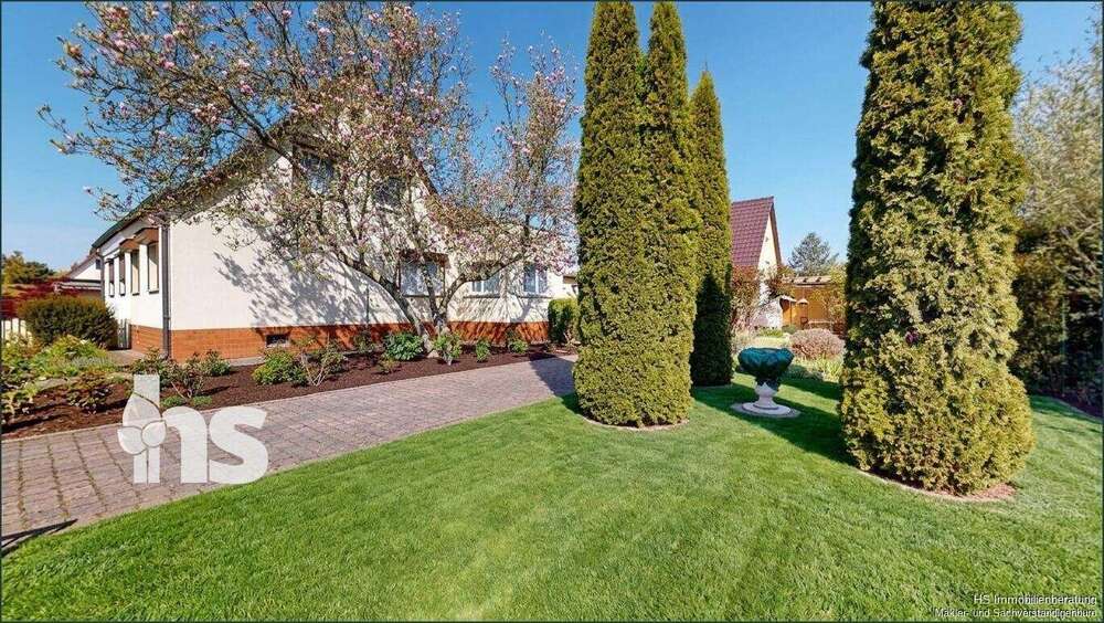 Einfamilienhaus Halle / Dölau Dölau - 4 Zimmer, 224 m&sup2;, 230.000&euro; | Angebot:26626091