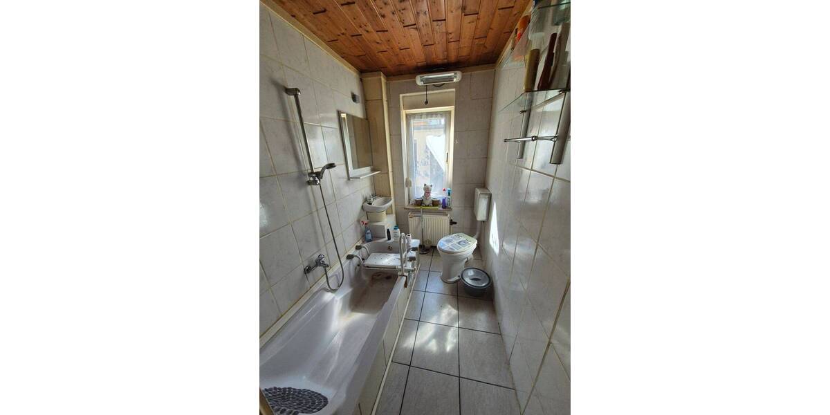 Doppelhaushälfte Sandersdorf-Brehna Sandersdorf - 5 Zimmer, 135 m&sup2;, 90.000&euro; | Angebot:25982873