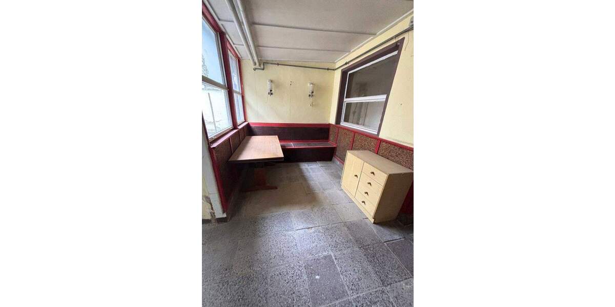 Reihenmittelhaus Zörbig - 7 Zimmer, 130 m&sup2;, 59.000&euro; | Angebot:25718921