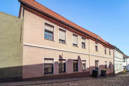 Haus Wettin-Löbejün Löbejün - 10 Zimmer, 210 m&sup2;, 280.000&euro; | Angebot:26828425