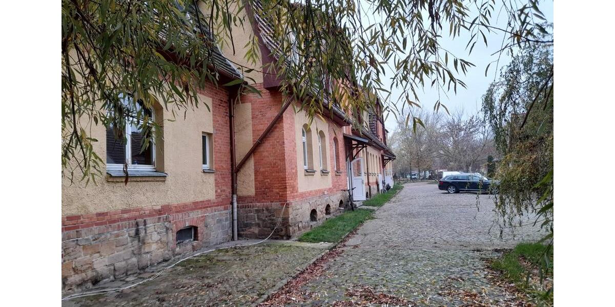 Erdgeschoßwohnung Querfurt - 3 Zimmer, 91 m&sup2;, 505&euro; | Angebot:26123970