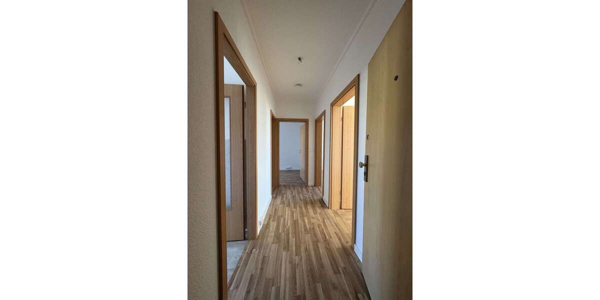 Etagenwohnung Querfurt - 3 Zimmer, 60 m&sup2;, 400&euro; | Angebot:25281414