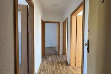 Wohnung Querfurt - 3 Zimmer, 60 m&sup2;, 400&euro; | Angebot:25281414