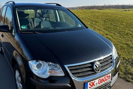 VW Touran 209.000 km 1.999 &euro; HALLE 06116