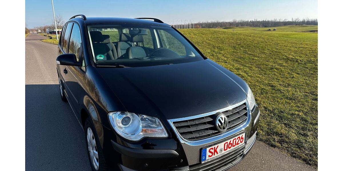 VW Touran 209.000 km 1.999 &euro; HALLE 06116