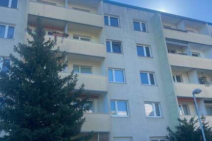 Zimmer Halle (Saale) Westliche Neustadt - 4 Zimmer, 65 m&sup2;, 362&euro; | Angebot:26190529