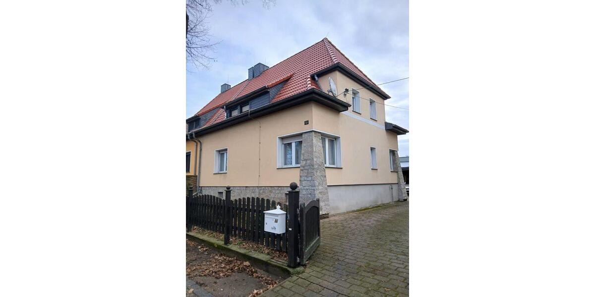 Doppelhaushälfte Köthen (Anhalt) - 8 Zimmer, 126 m&sup2;, 190.000&euro; | Angebot:26067857