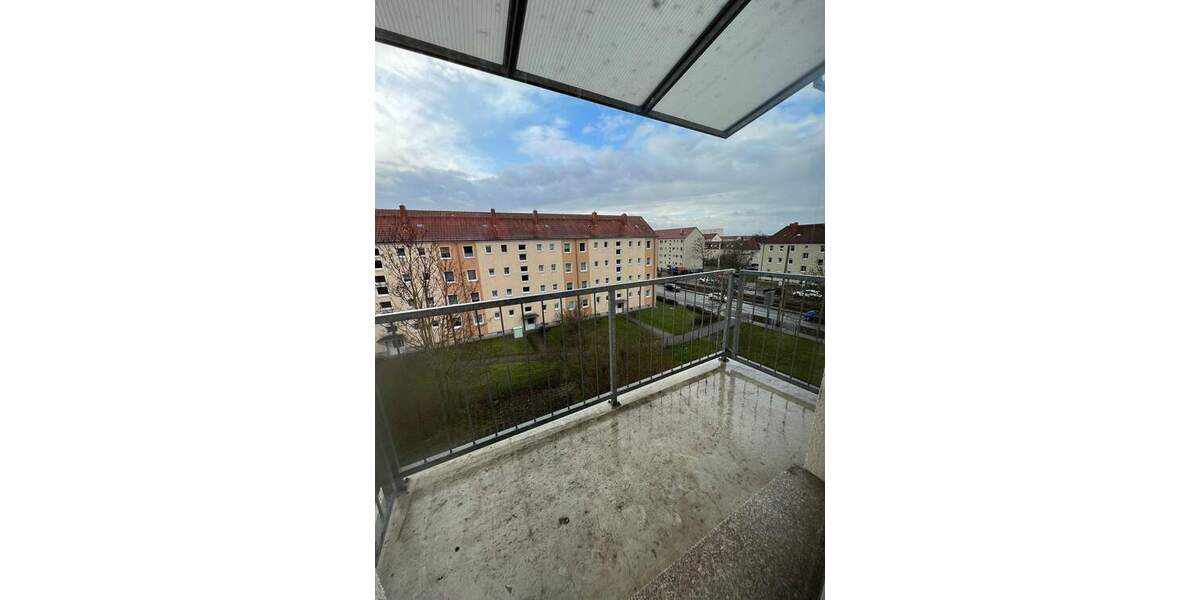 Zimmer Halle/Saale Südstadt - 3 Zimmer, 59 m&sup2;, 445&euro; | Angebot:25968710