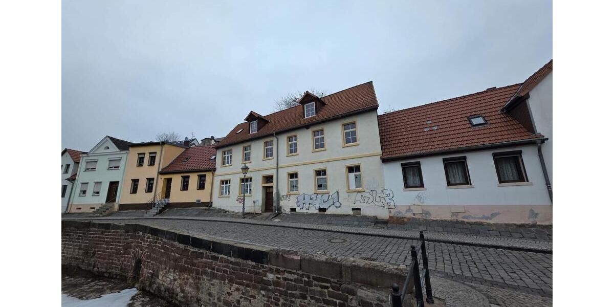 Mehrfamilienhaus, Wohnhaus Eisleben (Lutherstadt) - 15 Zimmer, 270 m&sup2;, 65.600&euro; | Angebot:26003010