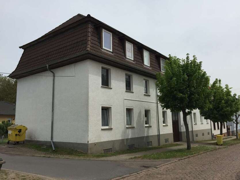 Wohnung zum Mieten in Teutschenthal OT Zscherben 300 € 42 m²