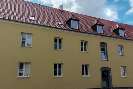 Wohnung Leuna - 2 Zimmer, 72 m&sup2;, 469&euro; | Angebot:25254787