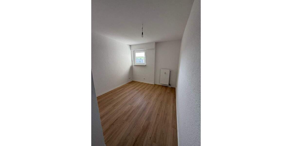 Etagenwohnung Kabelsketal Großkugel - 4 Zimmer, 114 m&sup2;, 825&euro; | Angebot:25998345