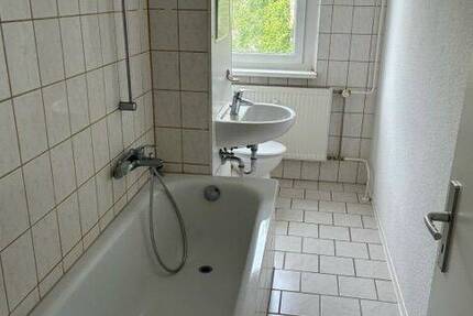 Wohnung Halle (Saale) Südliche Neustadt - 3 Zimmer, 60 m&sup2;, 347&euro; | Angebot:26816847