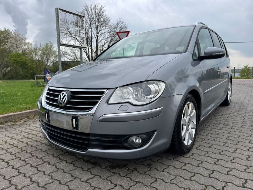 VW Touran 229.115 km 2.999 € Schkopau 06258