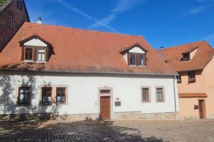Charmantes Reihenmittelhaus in der historischen Altstadt von Querfurt mit Burgblick