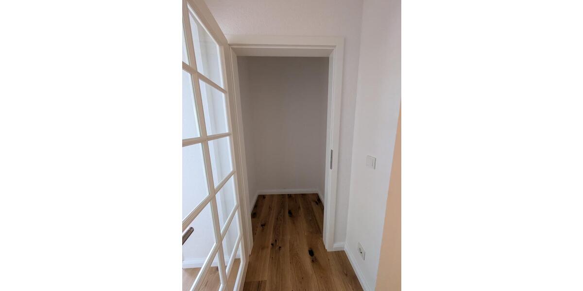 Etagenwohnung Halle (Saale) Dölau - 3 Zimmer, 94 m&sup2;, 890&euro; | Angebot:25974870