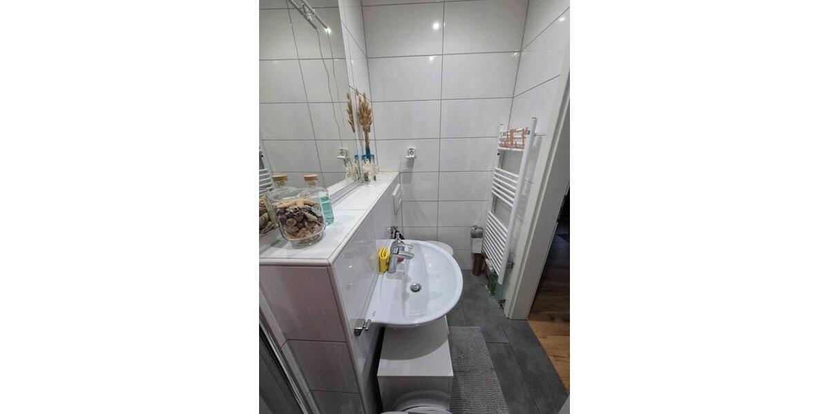 Etagenwohnung Halle (Saale) Büschdorf - 1 Zimmer, 23 m&sup2;, 170&euro; | Angebot:26551061