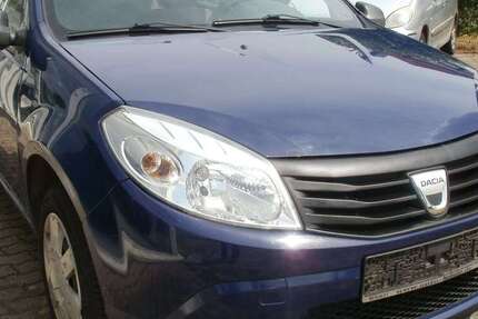 Dacia Sandero 81.000 km 2.400 € Leipzig 04178