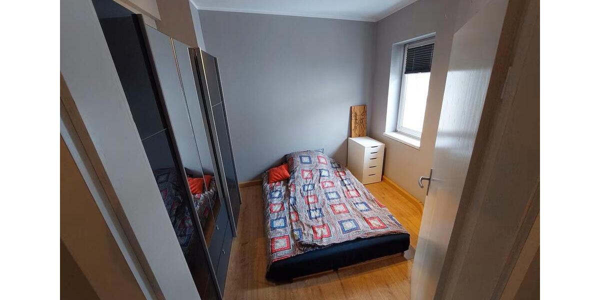 Dachgeschoßwohnung Halle (Saale) - 4 Zimmer, 87 m&sup2;, 1.250&euro; | Angebot:26383901