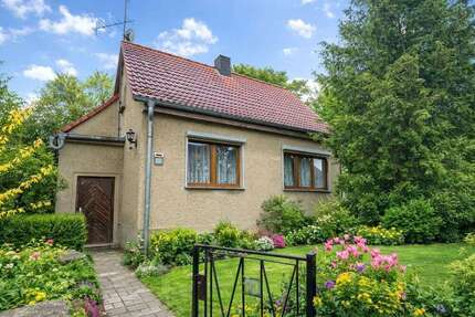 Haus Halle Frohe Zukunft - 5 Zimmer, 87 m&sup2;, 179.000&euro; | Angebot:26106943