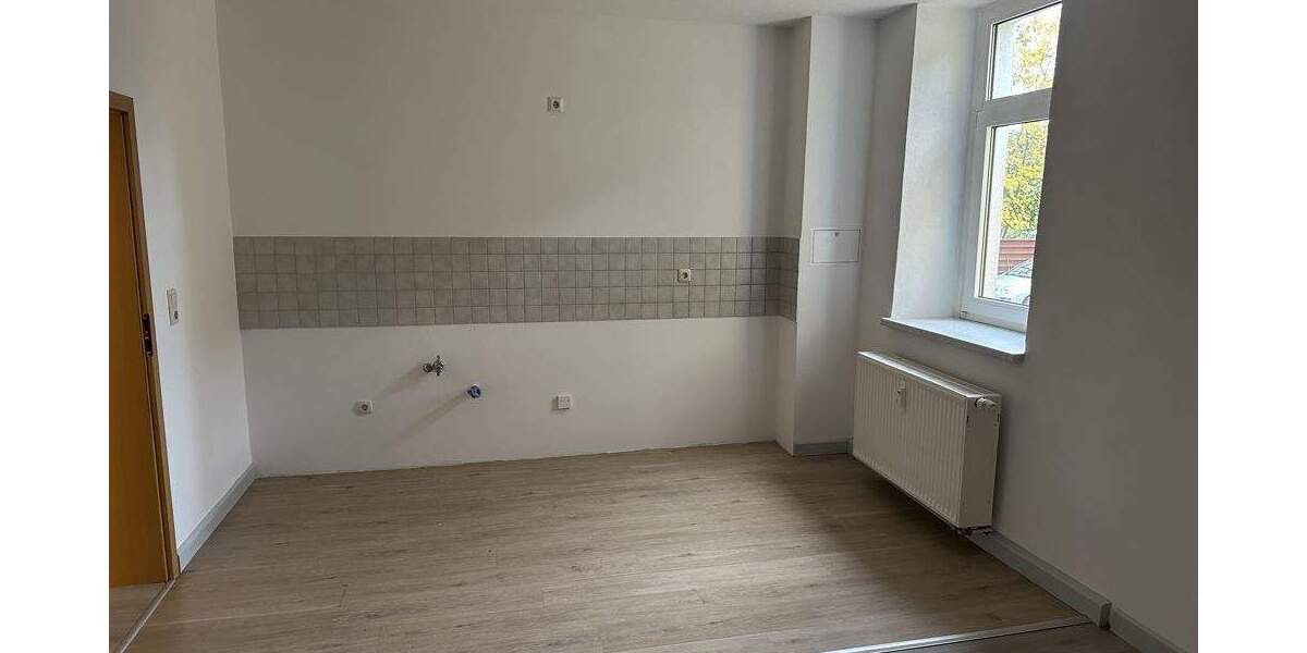 Etagenwohnung Lützen - 4 Zimmer, 110 m&sup2;, 850&euro; | Angebot:23957749