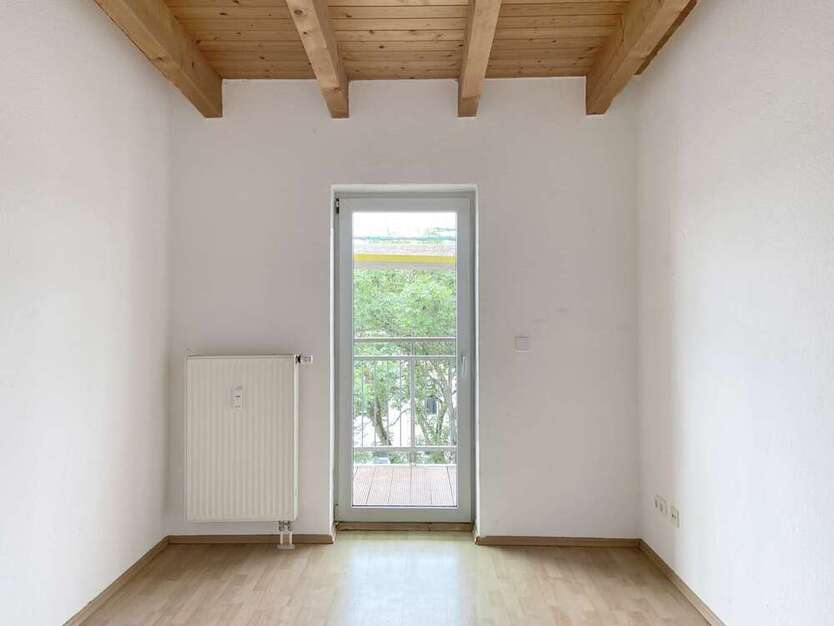 Wohnung zum Mieten in Halle 440 € 62.1 m²