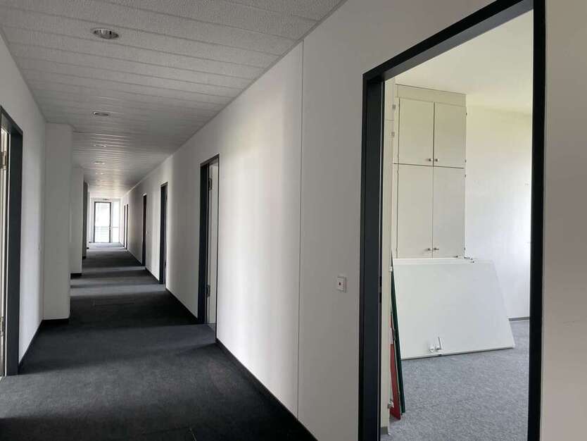 hochwertige, sanierte Bürofläche im Dölziger Gewerbegebiet!