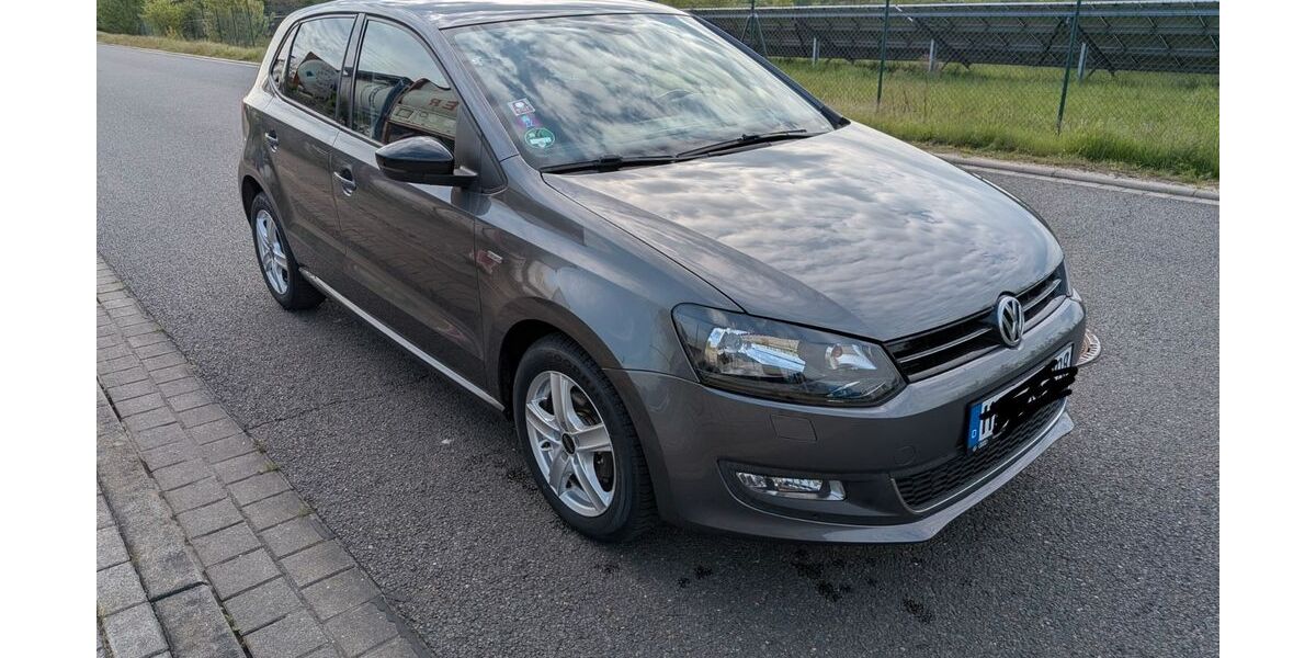 VW Polo 181.000 km 5.900 &euro; Merseburg 06217